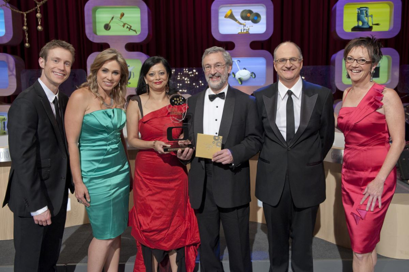 MAPrc with New Inventors judges after winning the 2010 grand final
